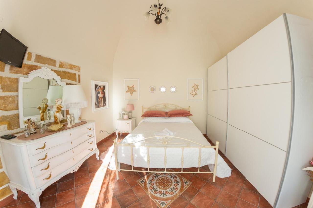 Casa Vacanze Terrasini Duomo Exteriör bild