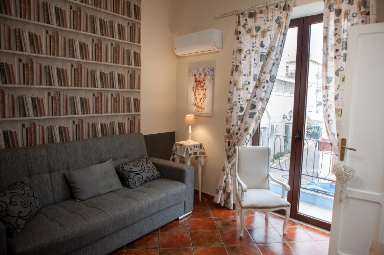 Casa Vacanze Terrasini Duomo Exteriör bild